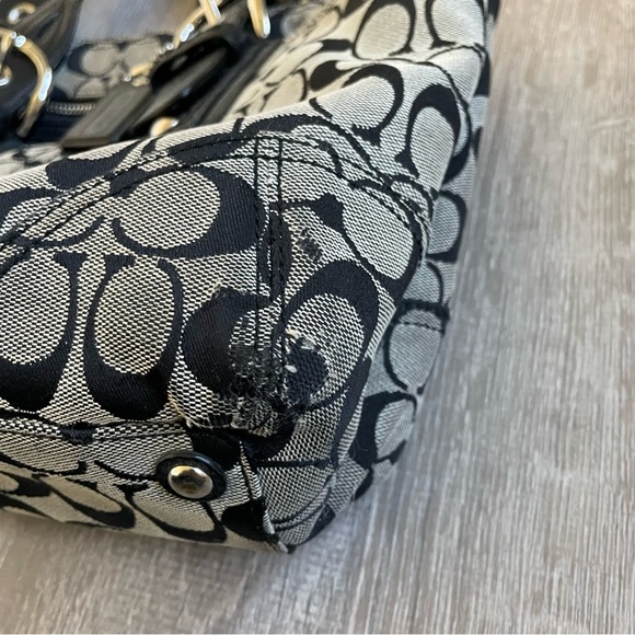 Coach Purse - Picture 4 of 4